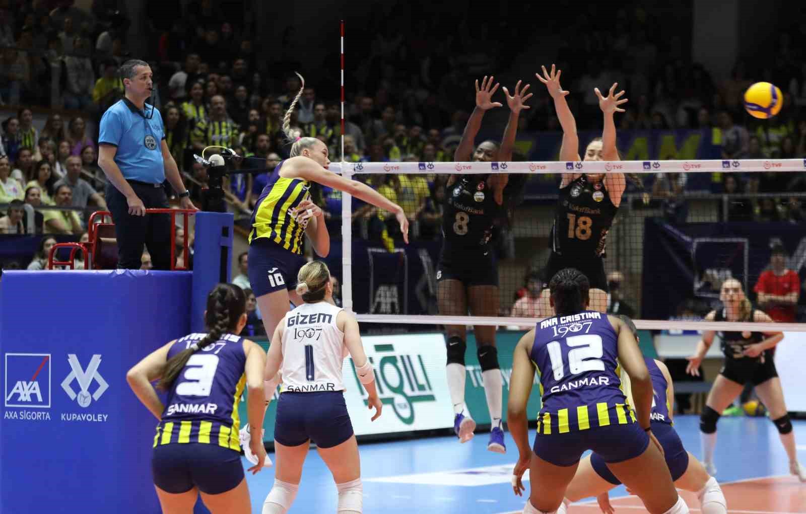 KADINLAR AXA SİGORTA KUPA VOLEY DÜNYA BALTACIOĞLU ÖZEL SEZONU FİNALİNDE