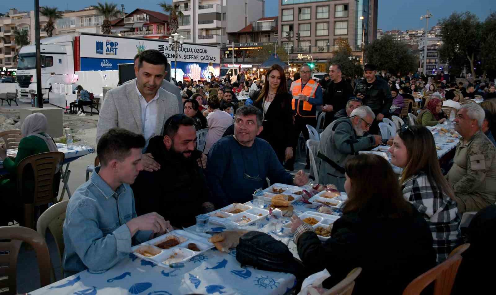 KUŞADASI’NDA KADİR GECESİ’NE ÖZEL İFTAR PROGRAMI