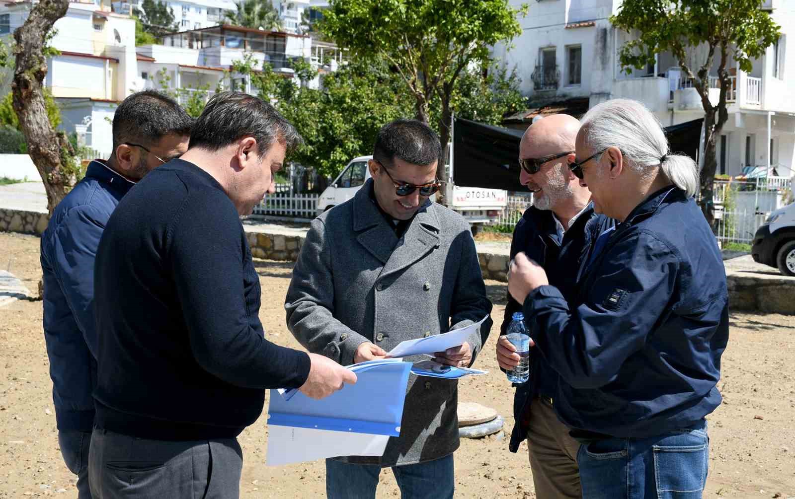 KUŞADASI’NDA PARK VE KAVŞAKLARI HEYKELLER SÜSLEYECEK