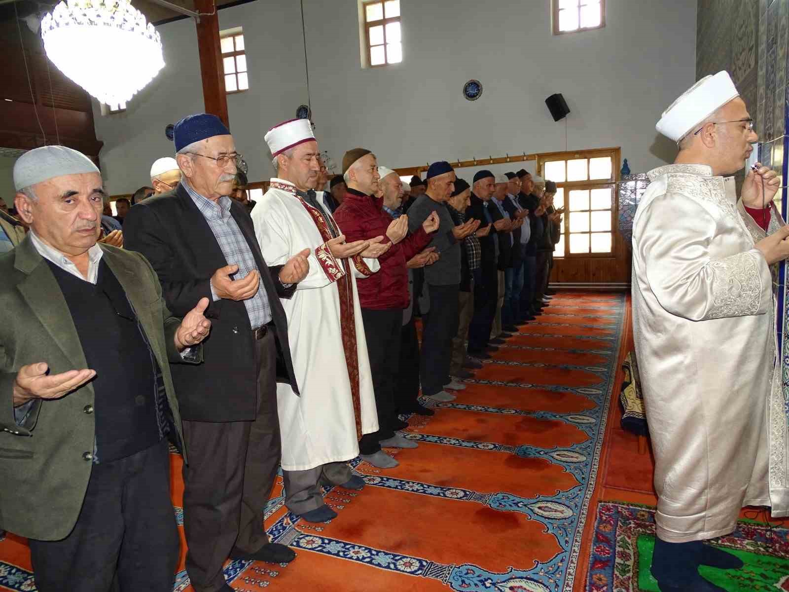 EMET YENİCEKÖY’DE YAĞMUR DUASI