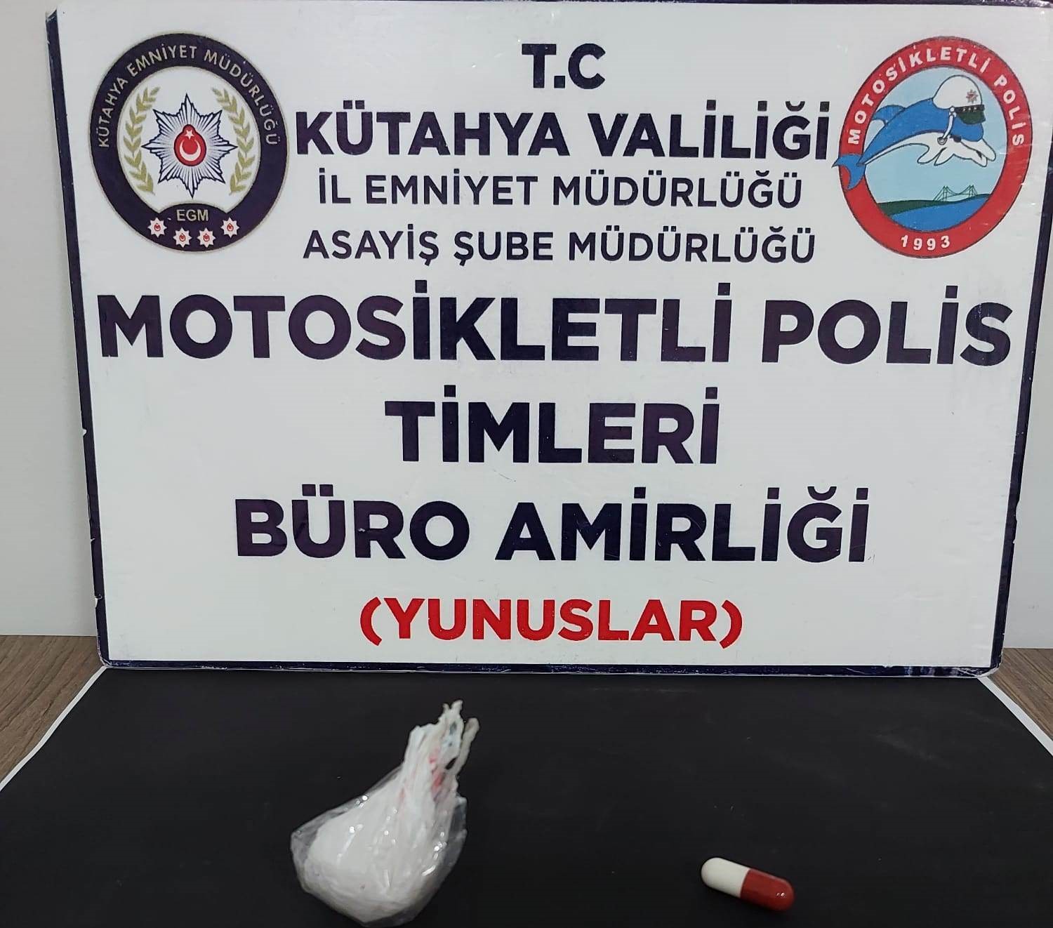 KÜTAHYA’DA YUNUS TİMLERİ UYUŞTURUCU ELE GEÇİRDİ