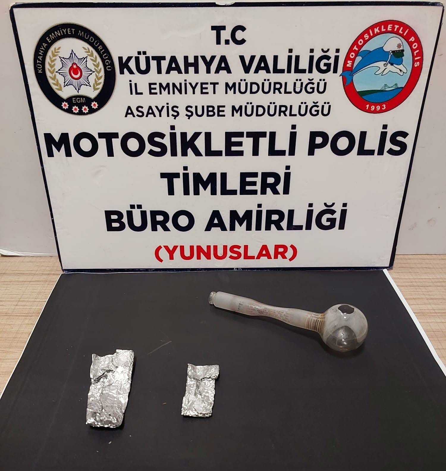 KÜTAHYA'DA YUNUS TİMLERİ UYUŞTURUCU ELE GEÇİRDİ