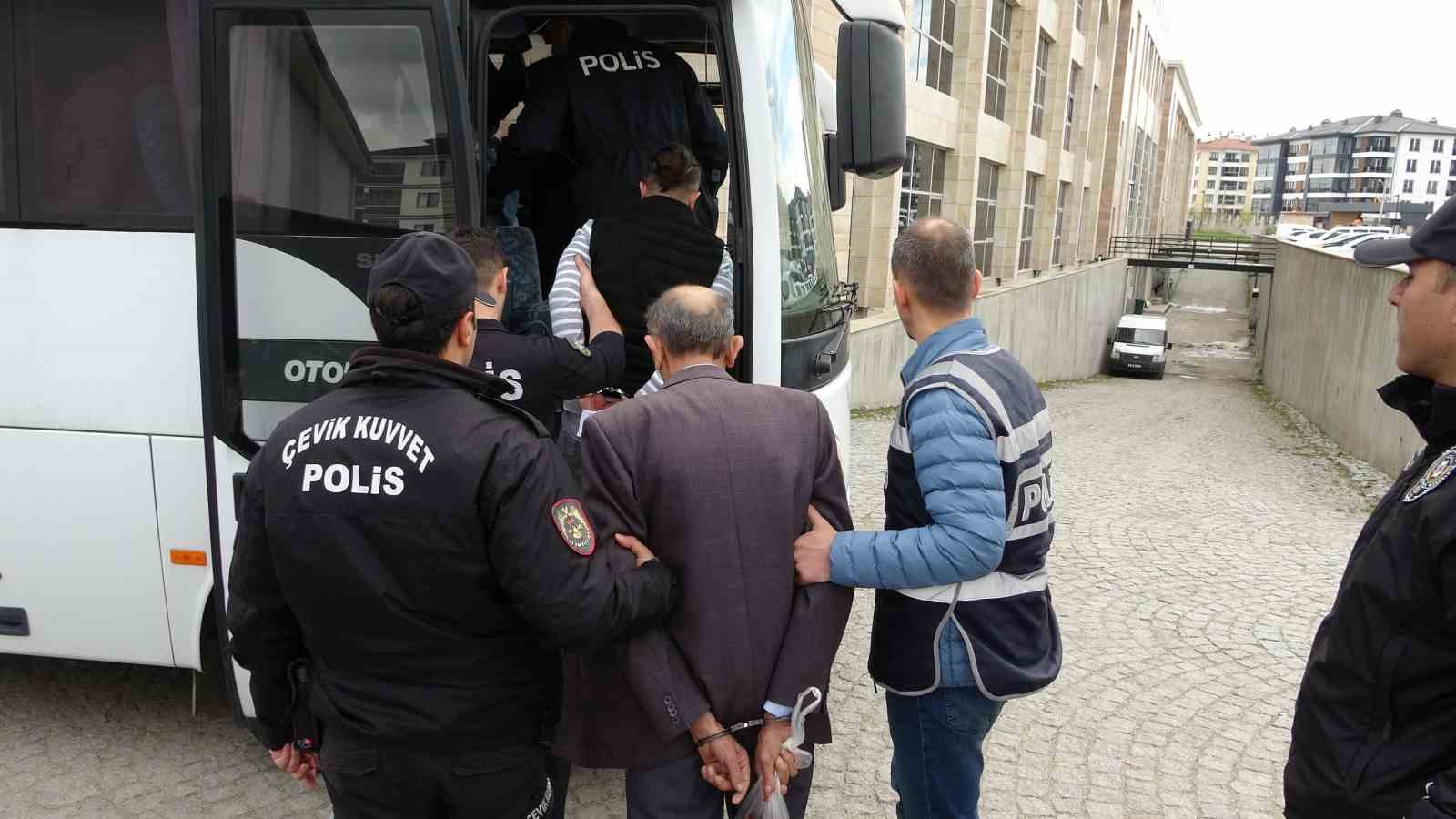 KÜTAHYA'DA 23 NİSAN'DA ALKOLLÜ BİR EĞLENCE MEKANINDA 1 KİŞİNİN HAYATINI