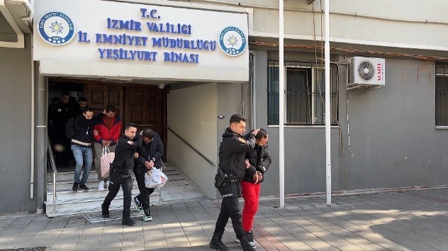İZMİR MERKEZLİ 7 İLDE YÜRÜTÜLEN YASA DIŞI BAHİS OPERASYONUNDA; İŞSİZ,