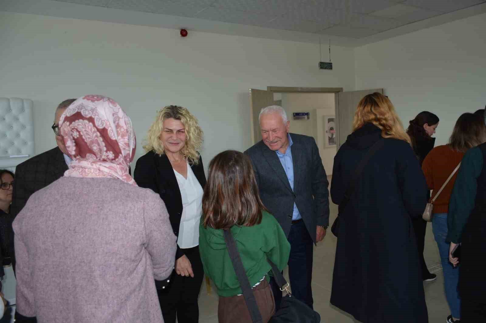 ÇANAKKALE’NİN LAPSEKİ İLÇE BELEDİYESİNDE RAMAZAN BAYRAMININ ARİFE GÜNÜNDE GELENEKSEL PERSONEL