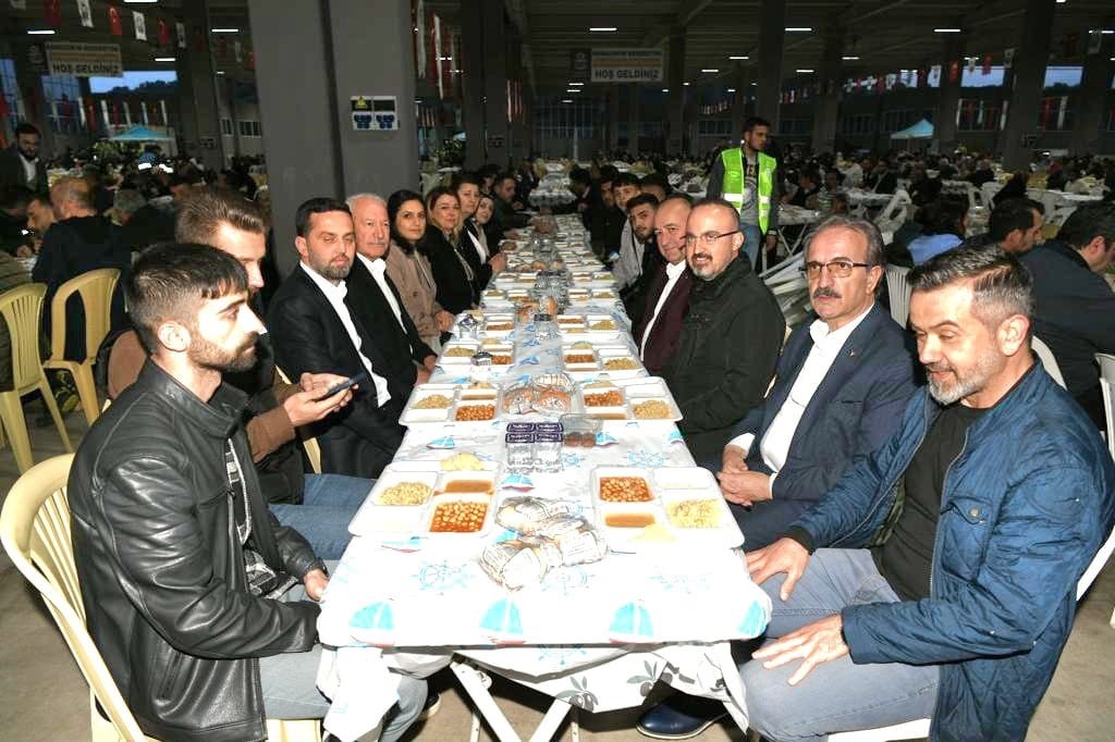 ÇANAKKALE’NİN LAPSEKİ İLÇE BELEDİYESİ RAMAZAN AYININ BİTMESİNE SAYILI GÜNLER KALA