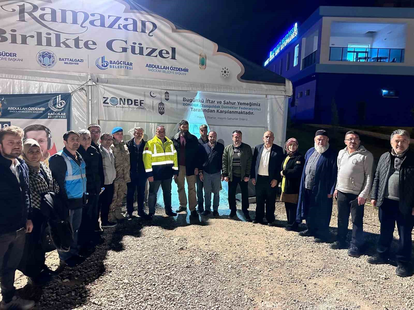 ZONGULDAK DERNEKLER FEDERASYONU RAMAZAN AYI DOLAYISIYLA KURULAN MADENCİLER MAHALLESİ'NDE 2
