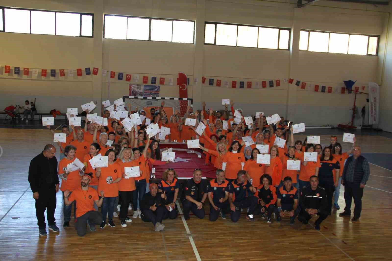 MUĞLA'NIN DATÇA İLÇESİNDE 2016 YILINDA YILINDA KURULAN MAHALLİ AFET GÖNÜLLÜLERİ