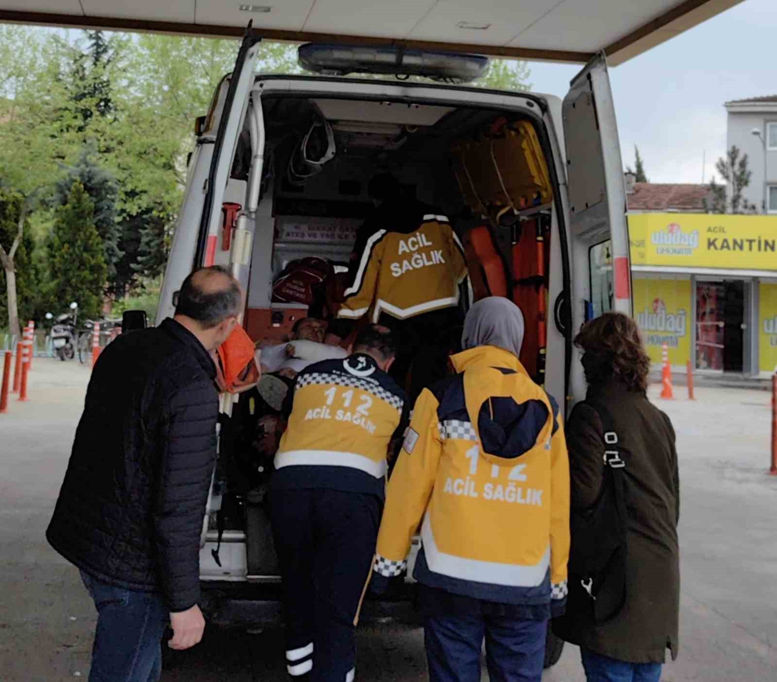 BURSA'NIN İNEGÖL İLÇESİNDE FAALİYET GÖSTEREN BİR FABRİKADA KOLUNU MAKİNEYE KAPTIRAN