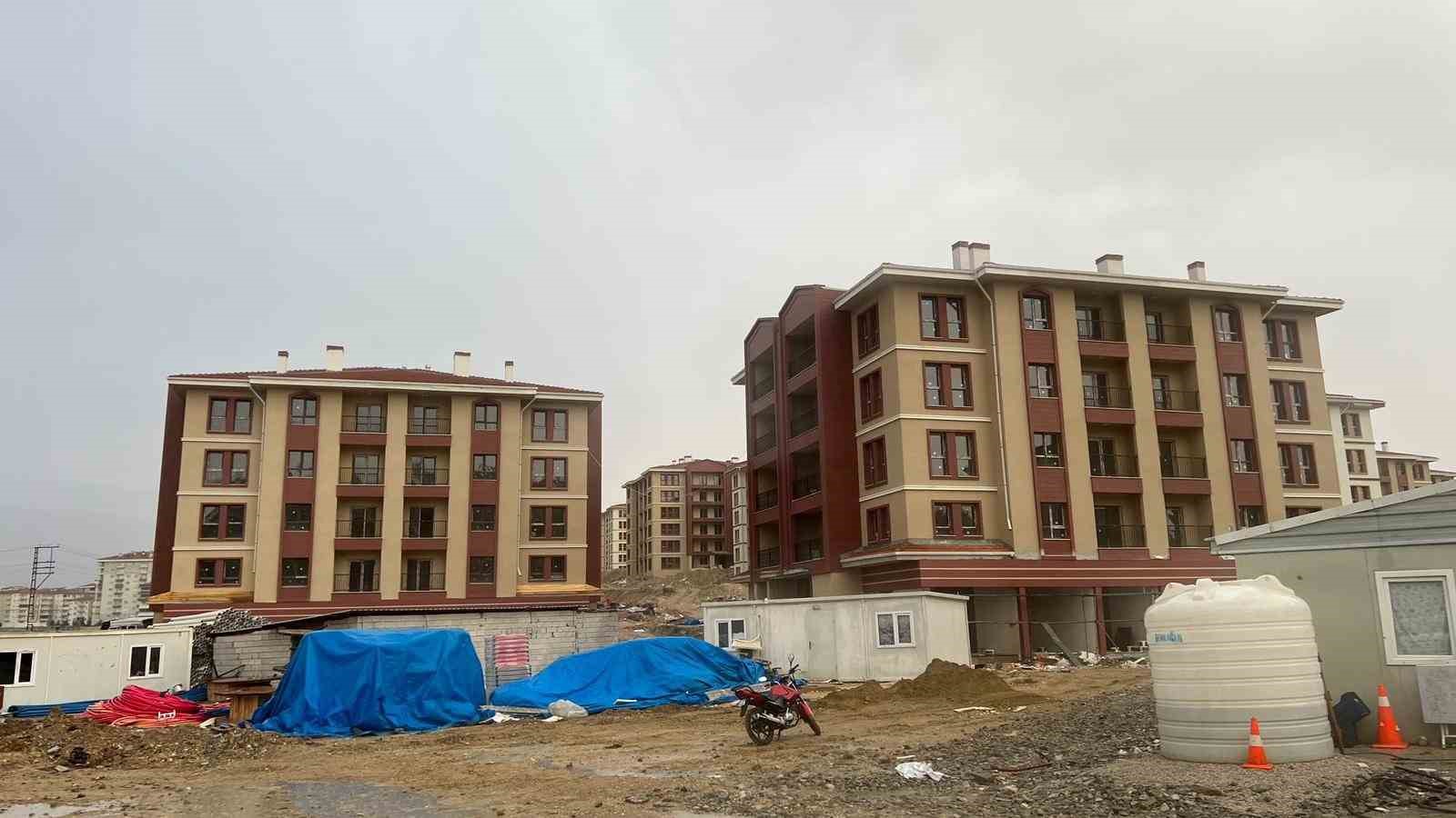 KAHRAMANMARAŞ MERKEZLİ 6 ŞUBAT'TAKİ DEPREMLERİN BÜYÜK YIKIMA NEDEN OLDUĞU MALATYA'DA,