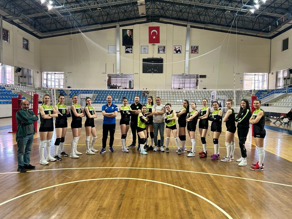MANİSA BÜYÜKŞEHİR BELEDİYESPOR KADIN VOLEYBOL TAKIMI, ÇANAKKALE’DE DÜZENLENEN 2. LİGE