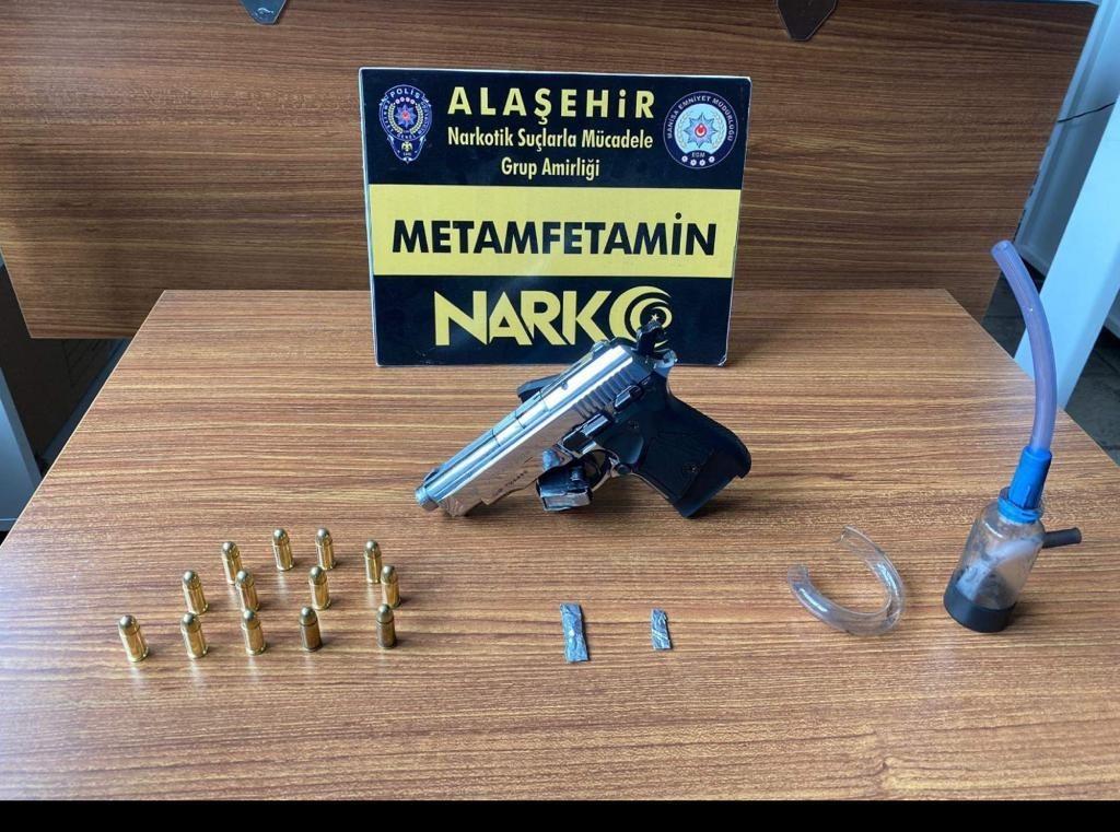 MANİSA'NIN SALİHLİ VE ALAŞEHİR İLÇELERİNDE EMNİYET GÜÇLERİ TARAFINDAN YAPILAN UYUŞTURUCU