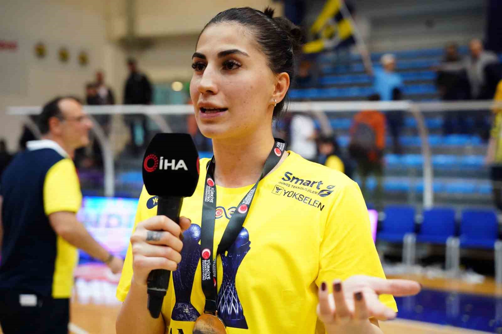 FENERBAHÇE KADIN BASKETBOL TAKIMI, FİNAL SERİSİ 3. MAÇINDA KONUK ETTİĞİ