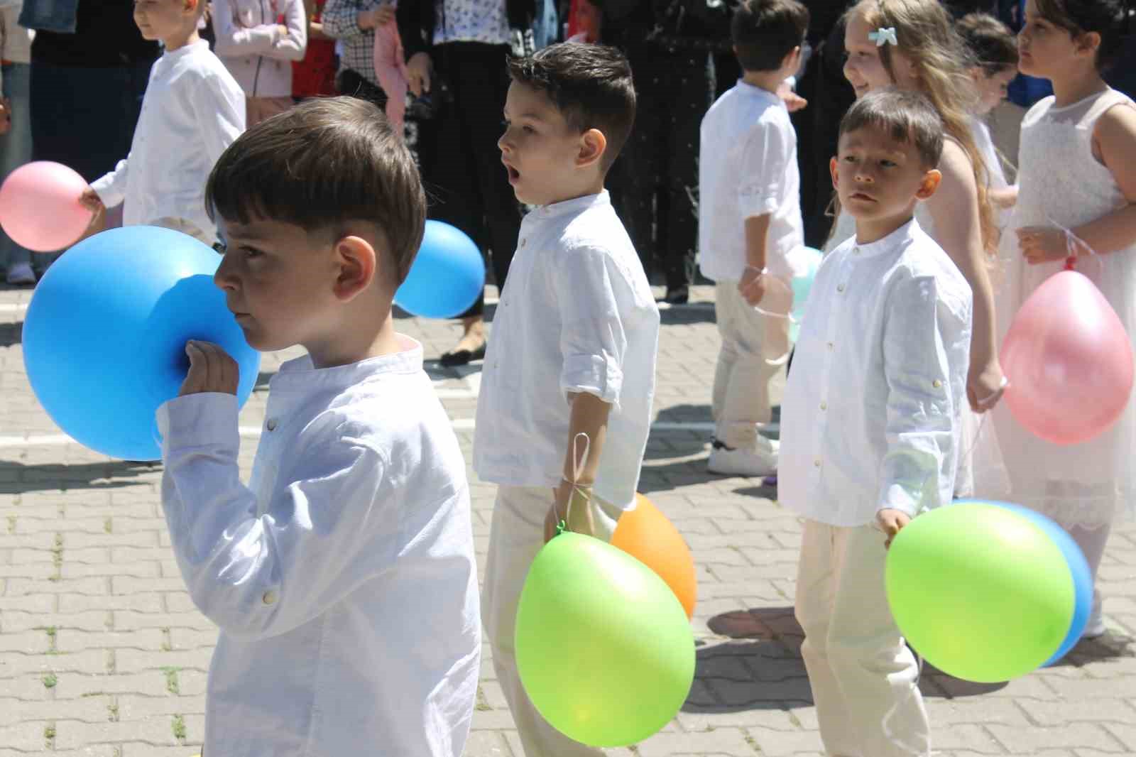 MANYAS’TA 23 NİSAN KUTLANDI