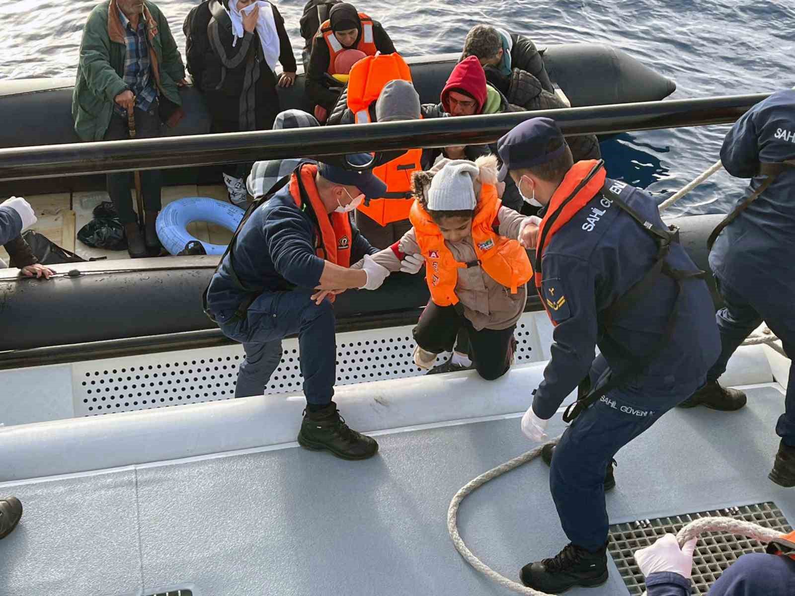 MUĞLA’NIN MARMARİS İLÇESİ AÇIKLARINDA YUNANİSTAN SAHİL GÜVENLİK UNSURLARI TARAFINDAN TÜRK