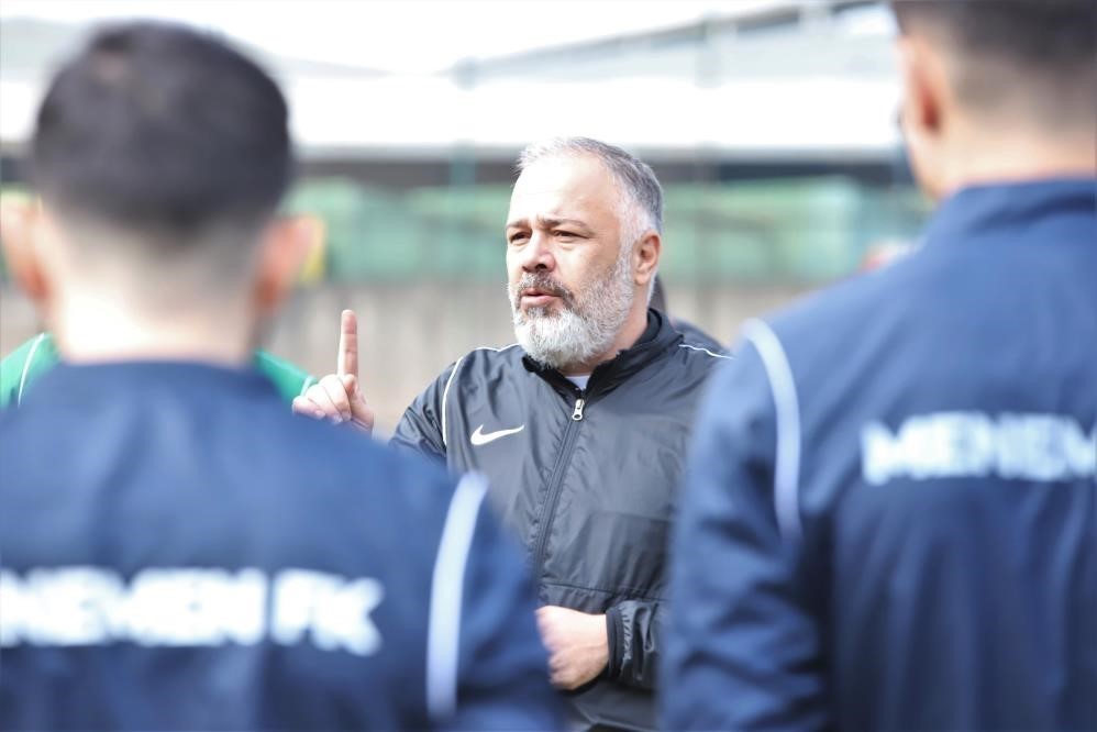 TFF 2. LİG BEYAZ GRUP EKİPLERİNDEN MENEMEN FK, TEKNİK DİREKTÖR