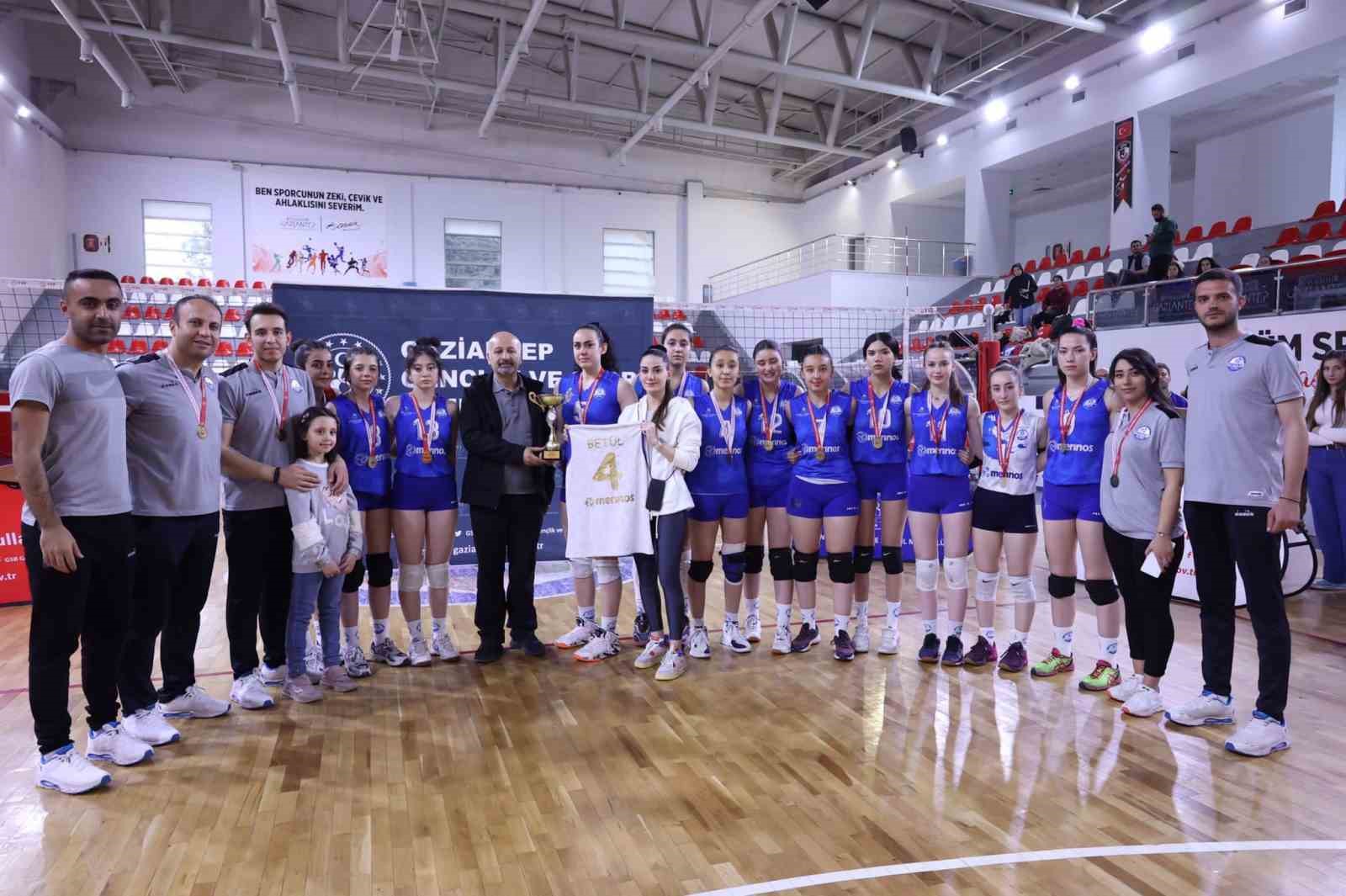 MERİNOSSPOR’DAN ÇİFTE BAŞARİ