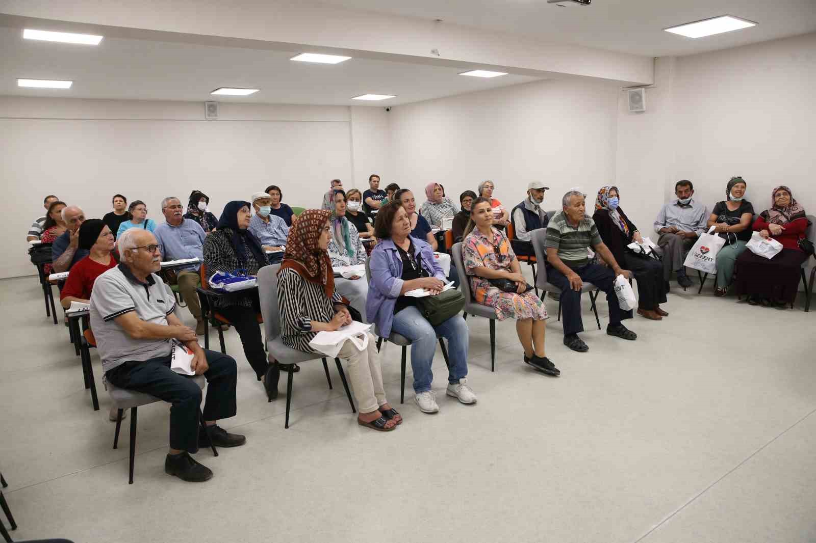MERKEZEFENDİ BELEDİYESİ, ALZHEİMER RAHATSIZLIĞI VE BAKIMI KONUSUNDA FARKINDALIĞIN OLUŞMASI İÇİN