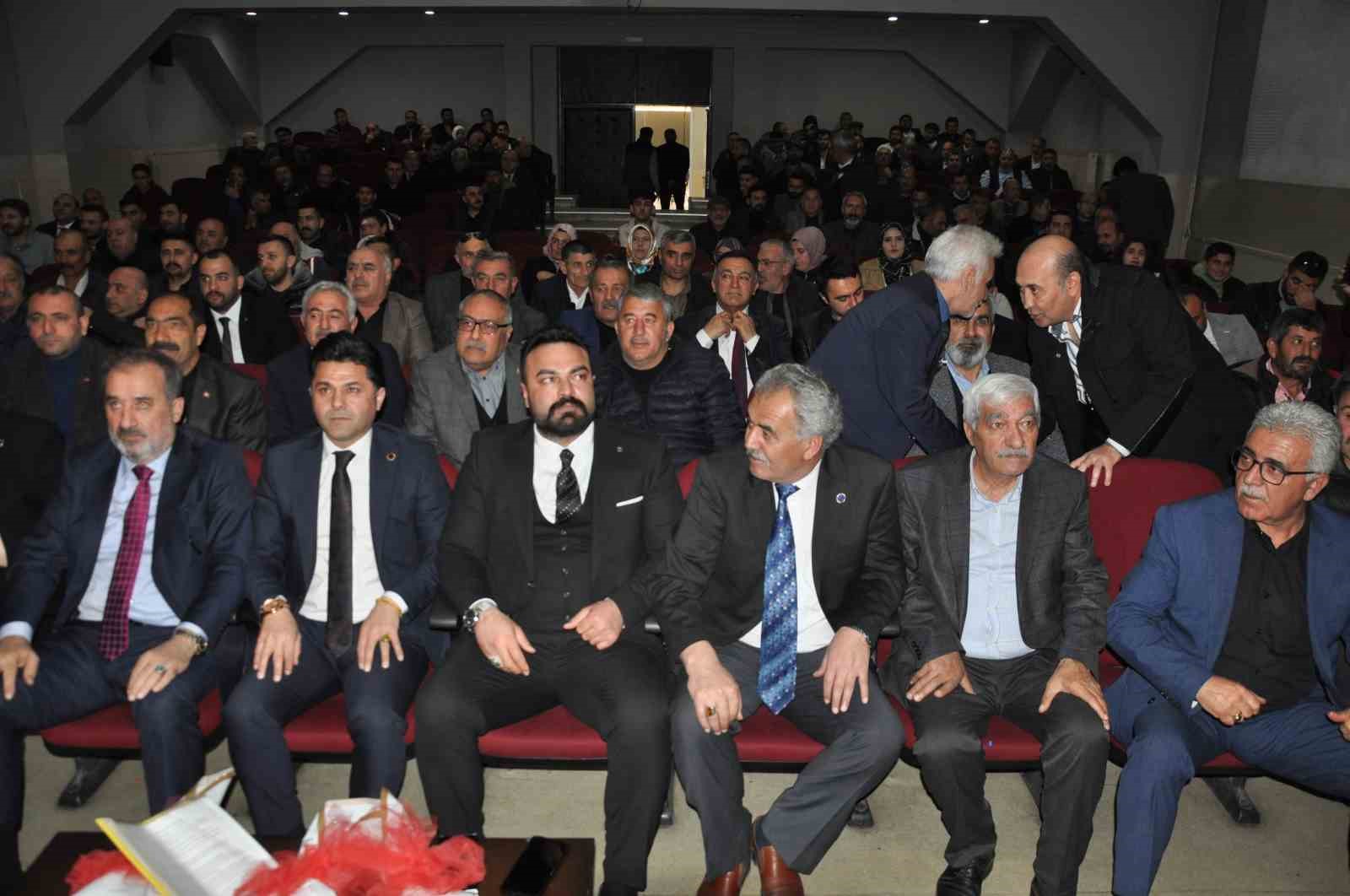 MHP KARS MİLLETVEKİLİ ADAYLARI TANITIM TOPLANTISI YAPILDI(KARS-İHA)