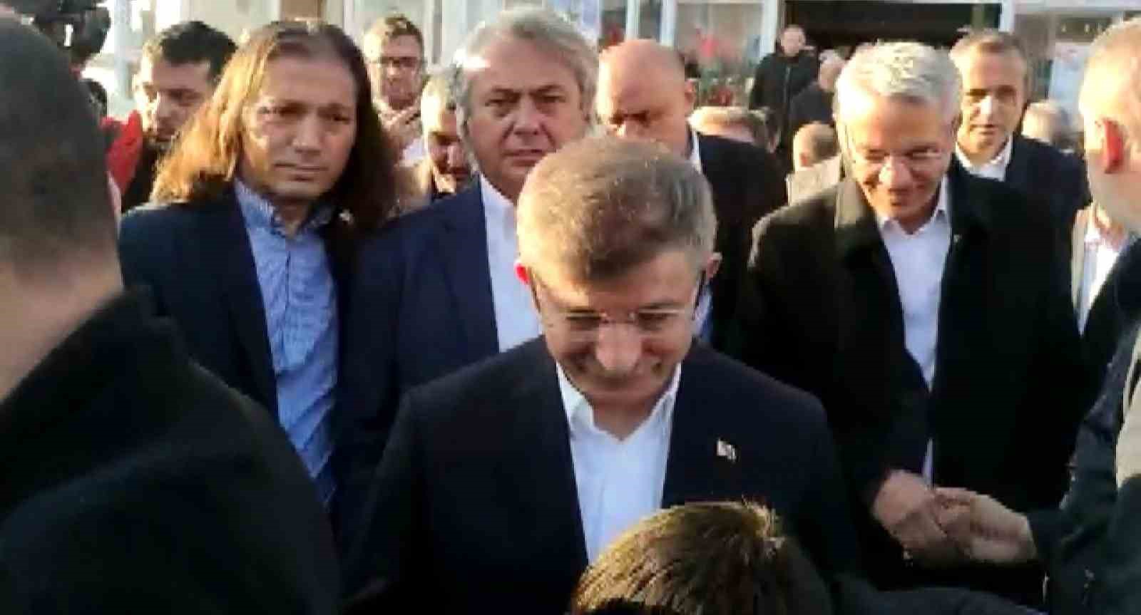 BAYRAM NAMAZINI GAZİANTEP'İN NURDAĞI İLÇESİNDEKİ FATİH MİLLET CAMİ'NDE KILINAN GELECEK