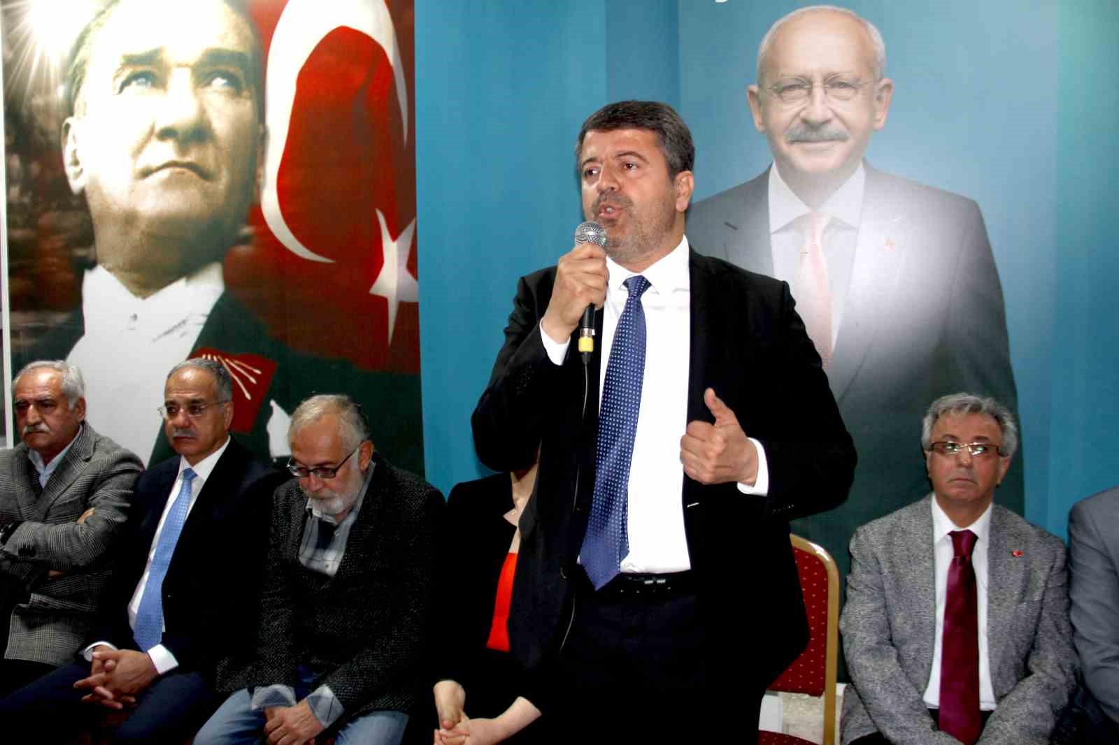1. SIRA MİLLETVEKİLİ ADAYI ABDURRAHMAN TUTDERE, DEPREMDE HAYATINI KAYBEDENLERE ALLAH’TAN
