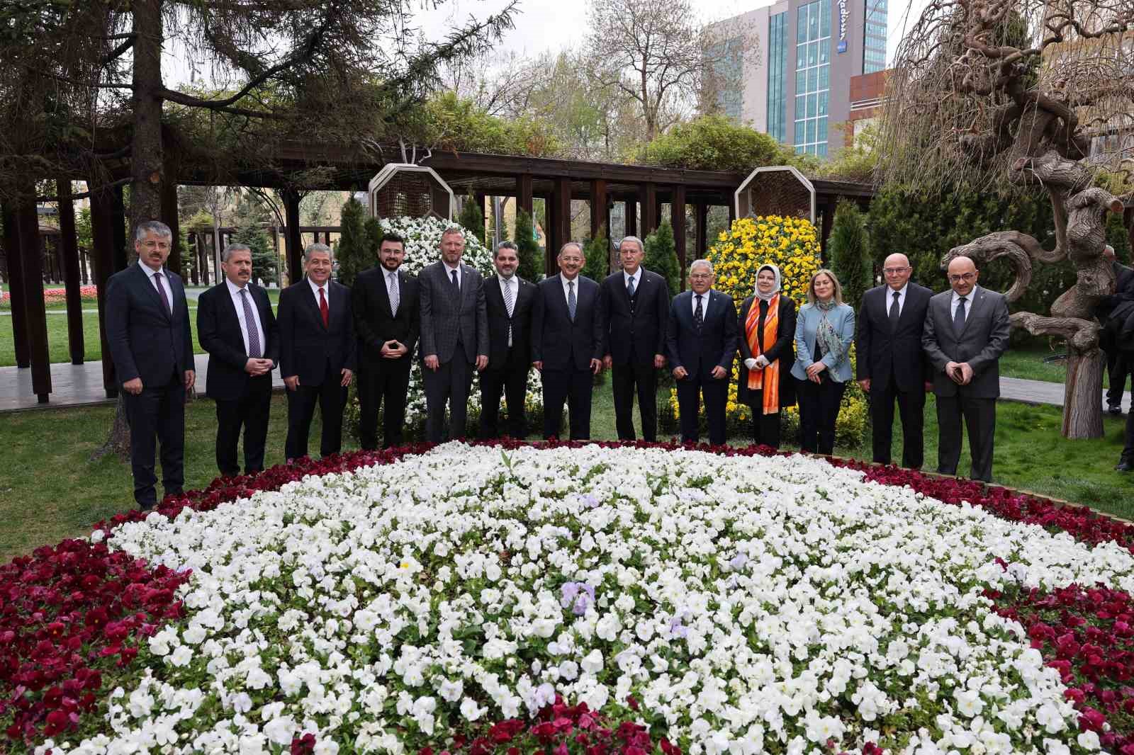 MİLLİ SAVUNMA BAKANI VE AK PARTİ KAYSERİ 1’İNCİ SIRA MİLLETVEKİLİ