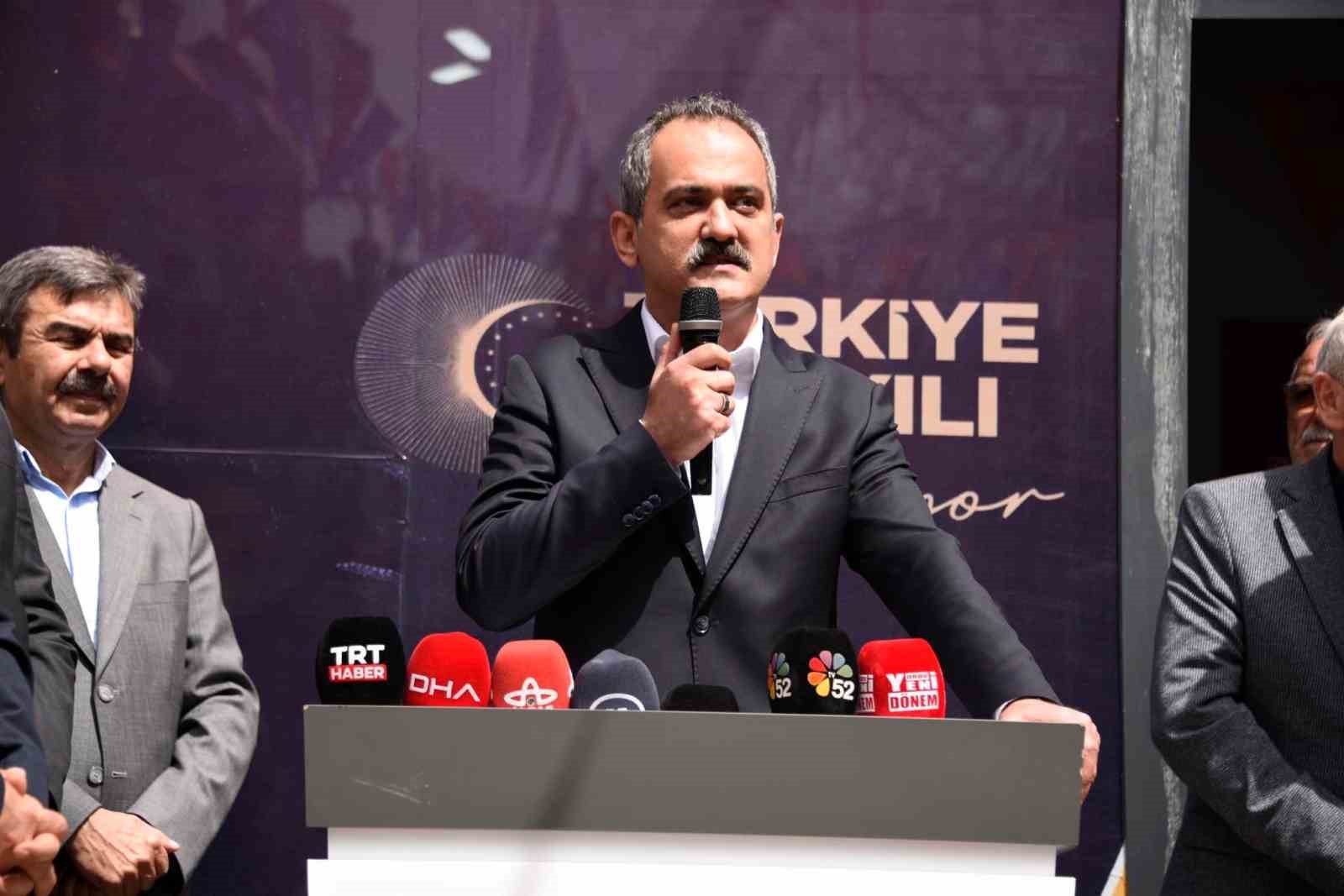 MİLLİ EĞİTİM BAKANI MAHMUT ÖZER, AÇILIŞTA KONUŞTU