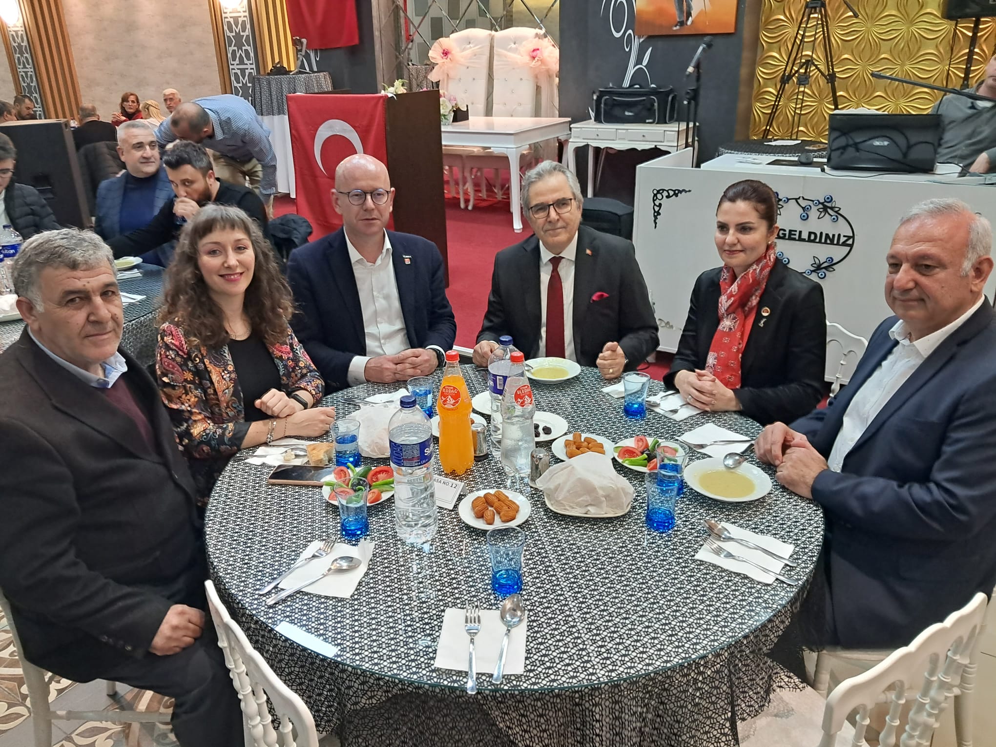 DURSUN MİRZA’DAN GÖVDE GÖSTERİSİ