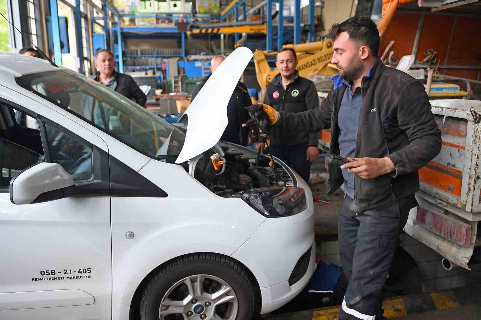 OSMANGAZİ BELEDİYESİ’NE AİT 16 ALY 825 PLAKALI ARACIN MOTOR KISMINA