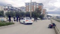 EDREMİT İLÇESİNDE MOTOSİKLET VE OTOMOBİLİN ÇARPIŞTIĞI KAZADA MOTOSİKLET SÜRÜCÜSÜ AĞIR