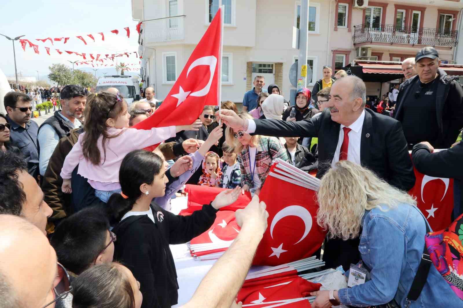 MUDANYA BELEDİYESİ; ULU ÖNDER MUSTAFA KEMAL ATATÜRK'ÜN TÜM DÜNYA ÇOCUKLARINA