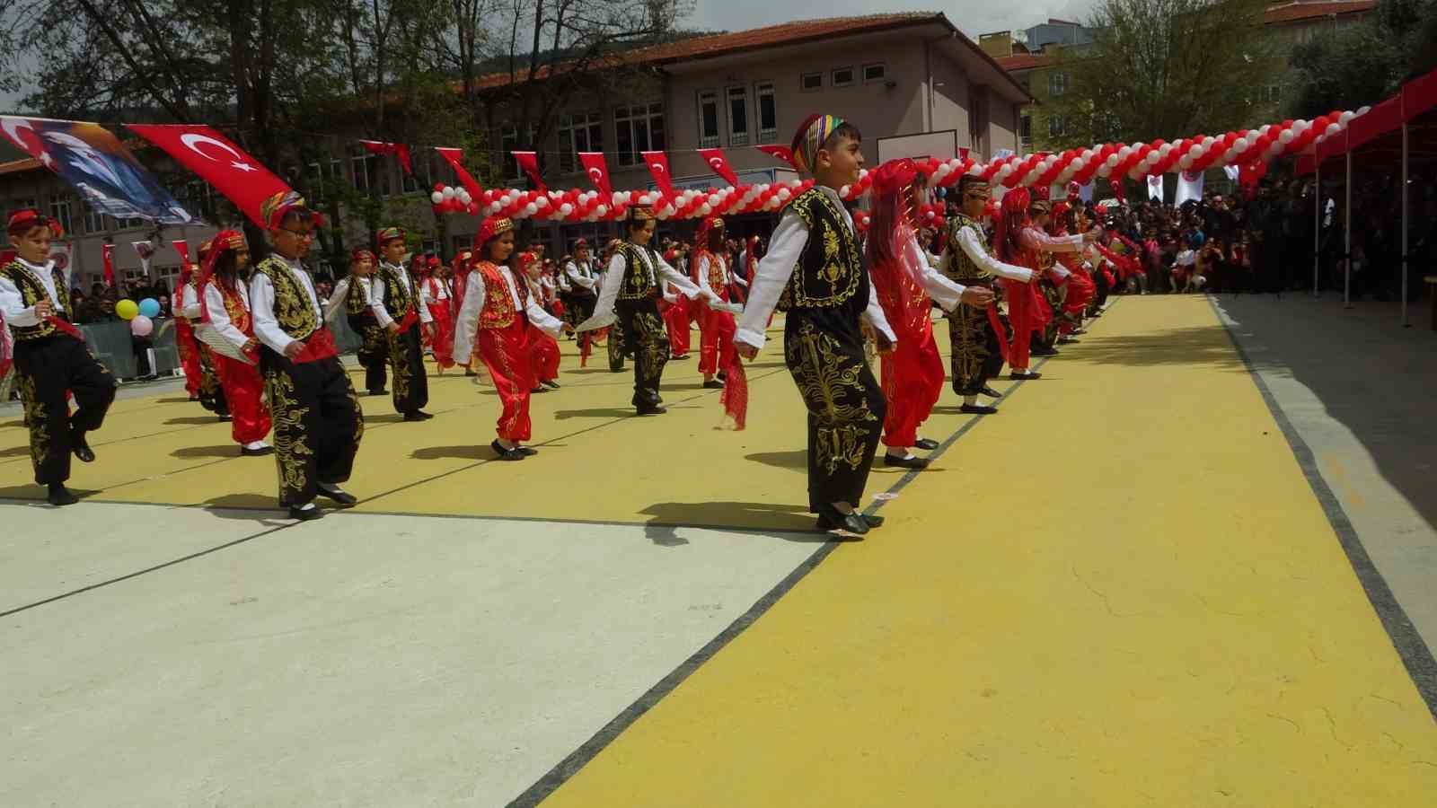 MUĞLA'DA 23 NİSAN ULUSAL EGEMENLİK VE ÇOCUK BAYRAMI COŞKUYLA KUTLANDI.