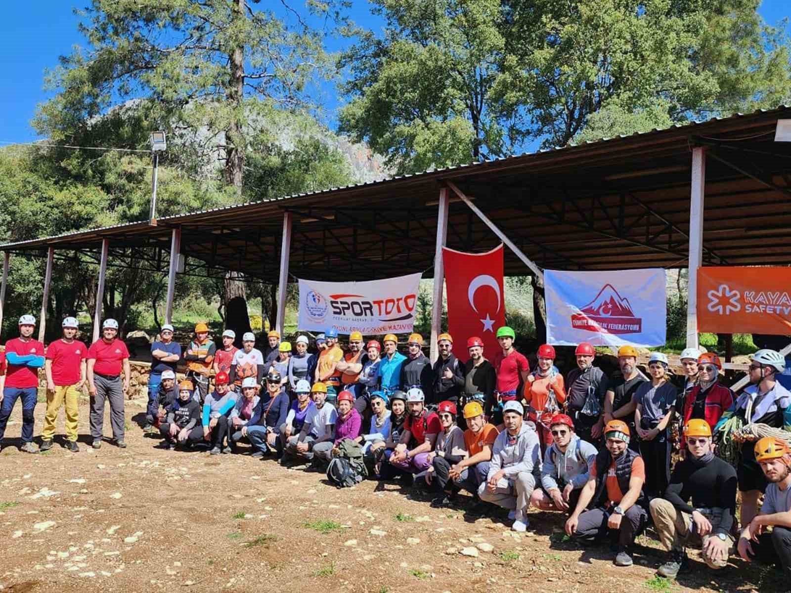 MUĞLALI DAĞCILAR YAZ DAĞCILIK TEMEL EĞİTİMİ KAMPINA KATILDI