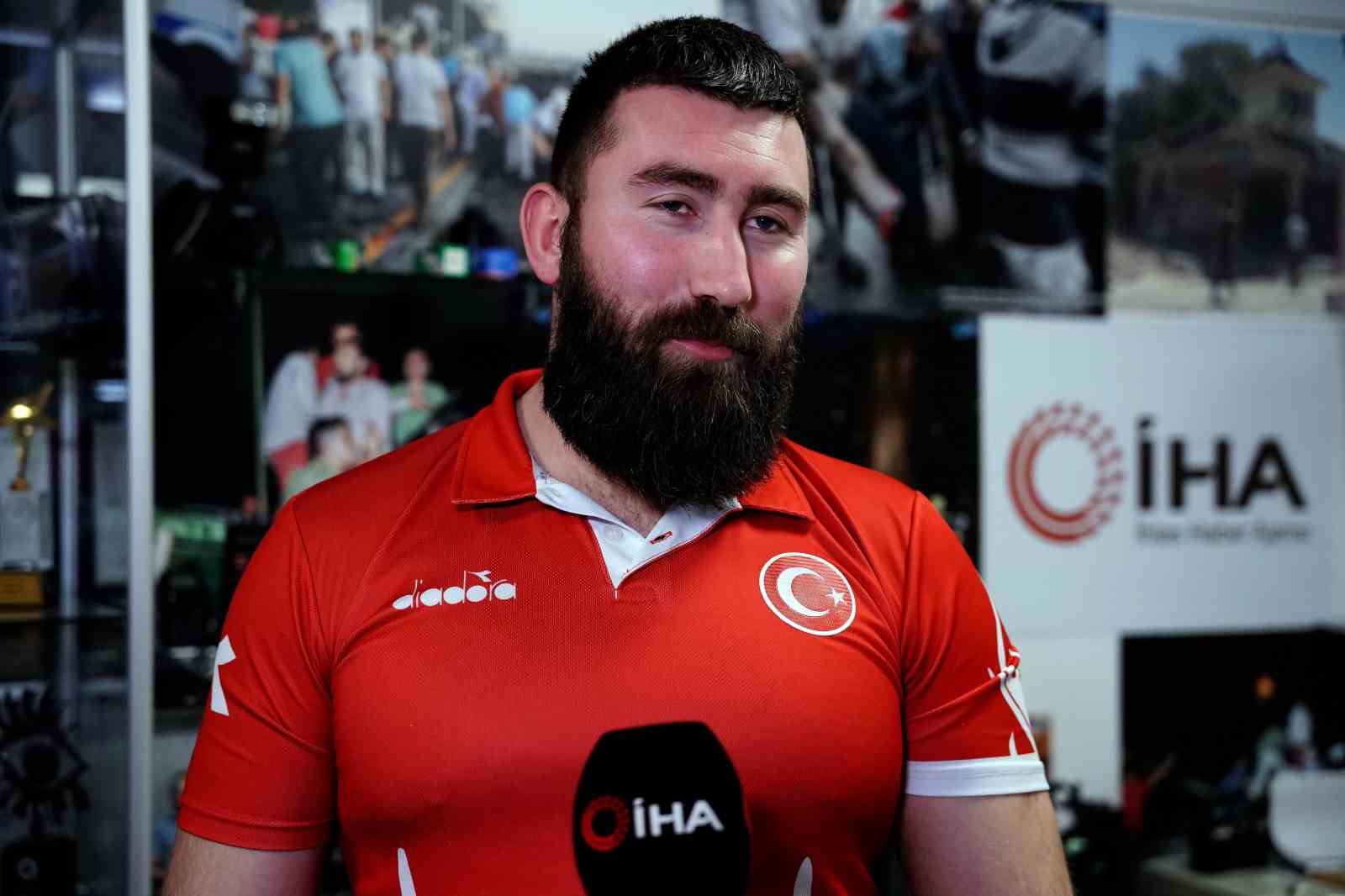 MİLLİ BOKSÖR MUHAMMED DURSUN, 29 NİSAN’DA ALMANYA’NIN MÜNİH ŞEHRİNDE ÇIKACAĞI