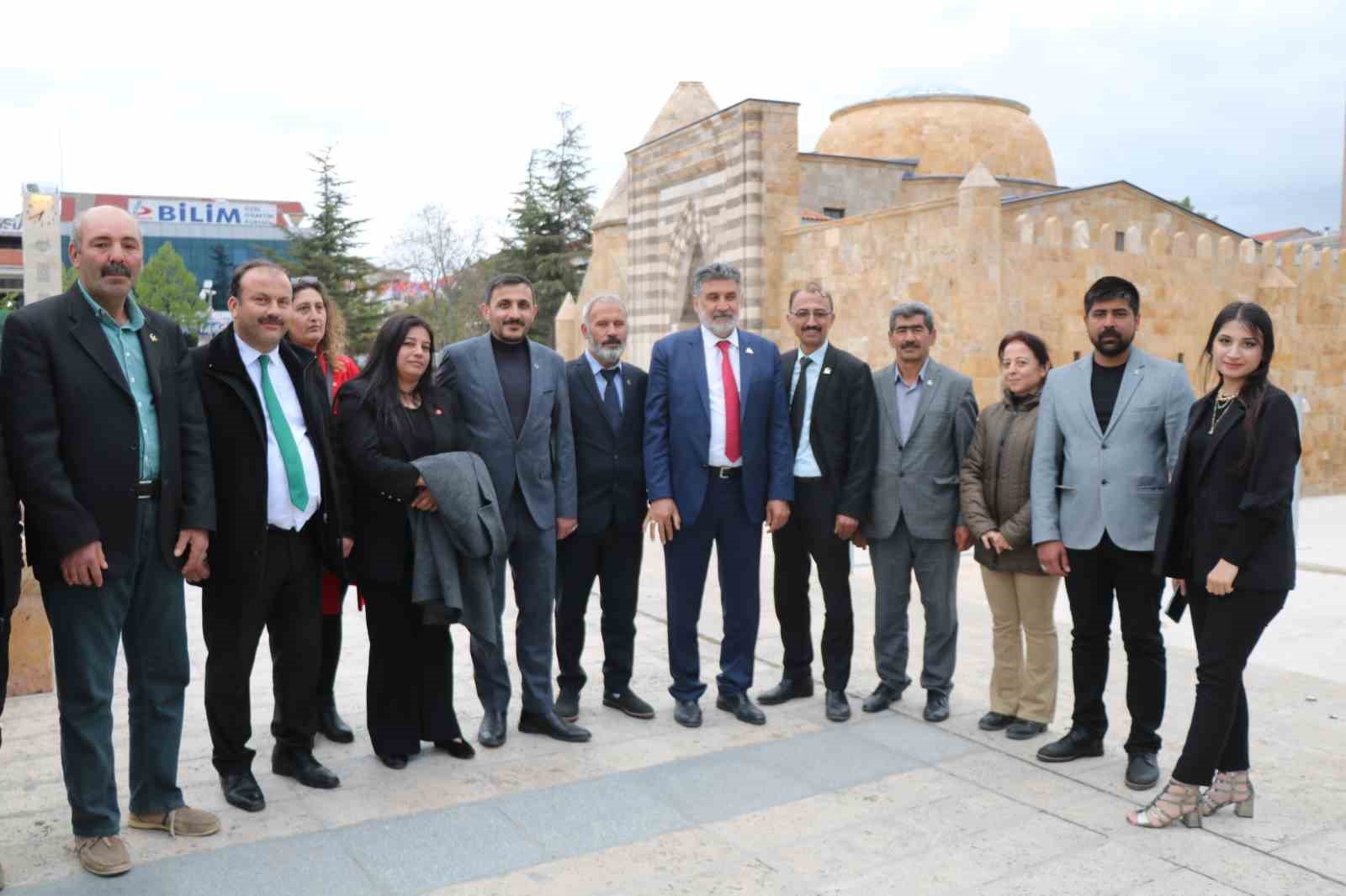 MYP'Lİ ÇAYIR, "SEÇMEN, YA ESKİ TÜRKİYE DİYECEK YA DEĞİŞİM"