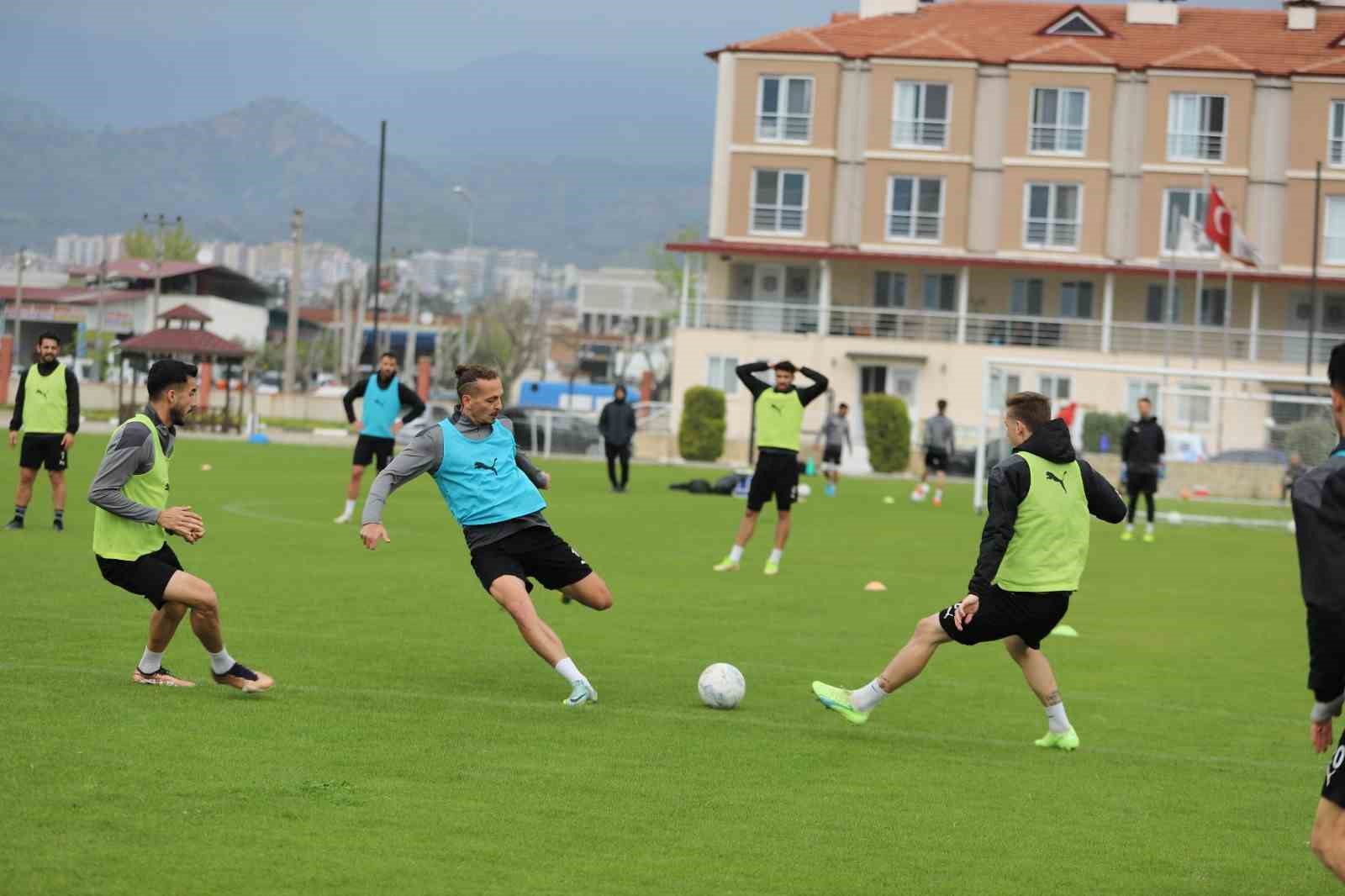 TFF 2. LİG BEYAZ GRUP EKİPLERİNDEN EŞİN GROUP NAZİLLİ BELEDİYESPOR