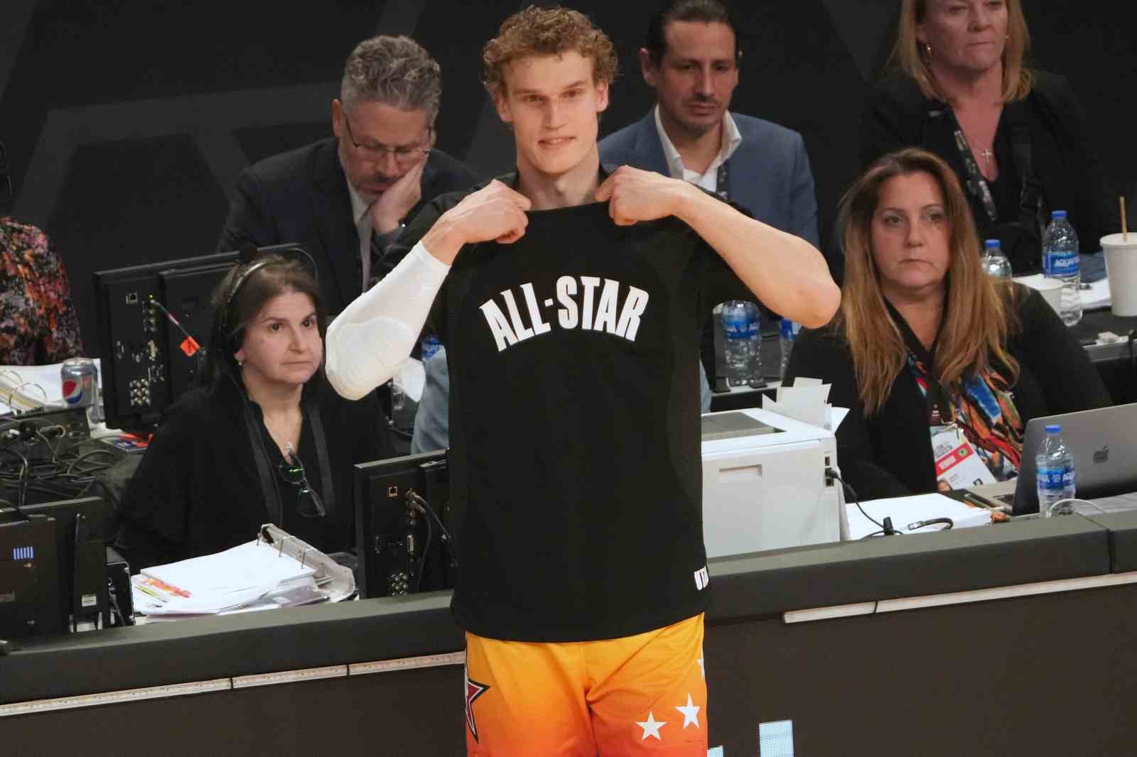 UTAH JAZZ’IN FİNLANDİYALI FORVETİ LAURİ MARKKANEN, NBA'DE 2022-23 SEZONUNUN EN