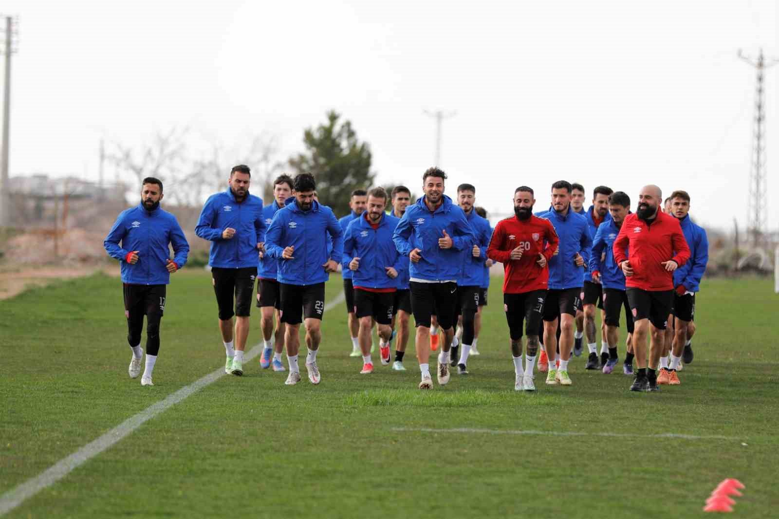 TFF 3. LİG EKİPLERİNDEN NEVŞEHİR BELEDİYESPOR, LİGİN 28. HAFTASINDA KENDİ