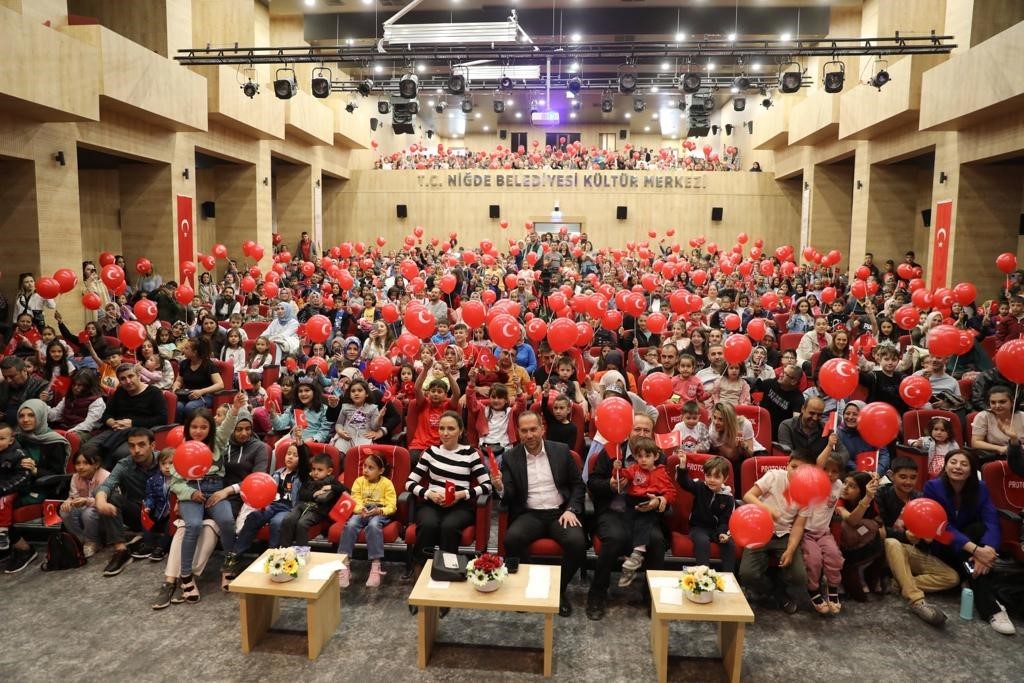 NİĞDE BELEDİYESİNCE 23 NİSAN ULUSAL EGEMENLİK VE ÇOCUK BAYRAMI DOLAYISIYLA