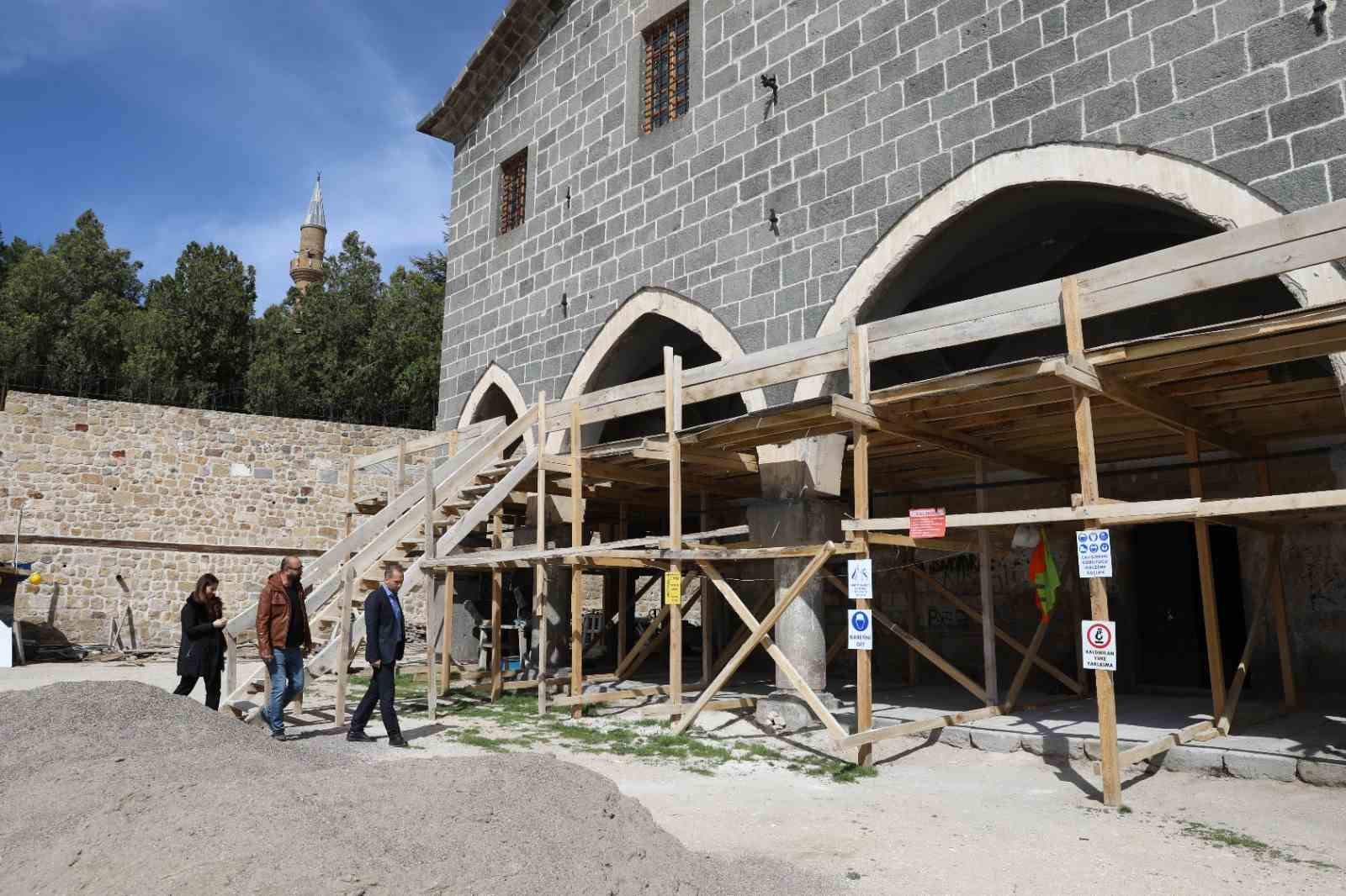 TARİHİ YAHYA PEYGAMBER (PRODROMOS) KİLİSESİ, RESTORASYON ÇALIŞMALARININ TAMAMLANMASIYLA BİRLİKTE KÜTÜPHANEYE