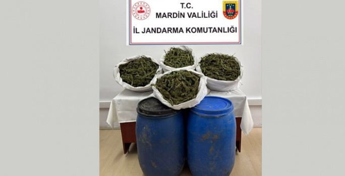 MARDİN’İN NUSAYBİN İLÇESİNDE UYUŞTURUCU TACİRLERİNE GEÇİT VERMEYEN JANDARMA EKİPLERİ DÜZENLEDİKLERİ