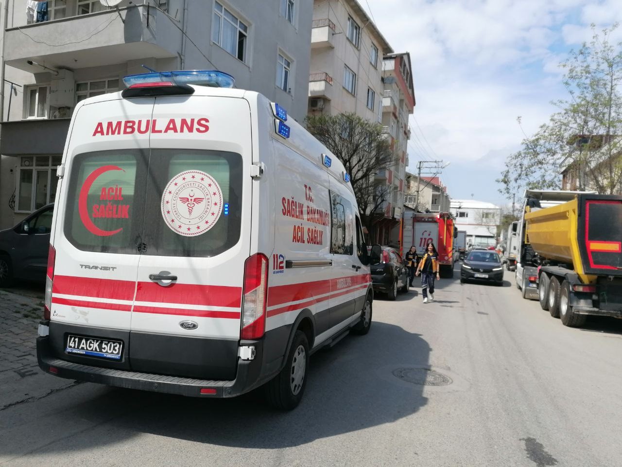 KOCAELİ’NİN GEBZE İLÇESİNDE OCAKTA UNUTULAN YEMEK EKİPLERİ HAREKETE GEÇİRDİ. İTFAİYE