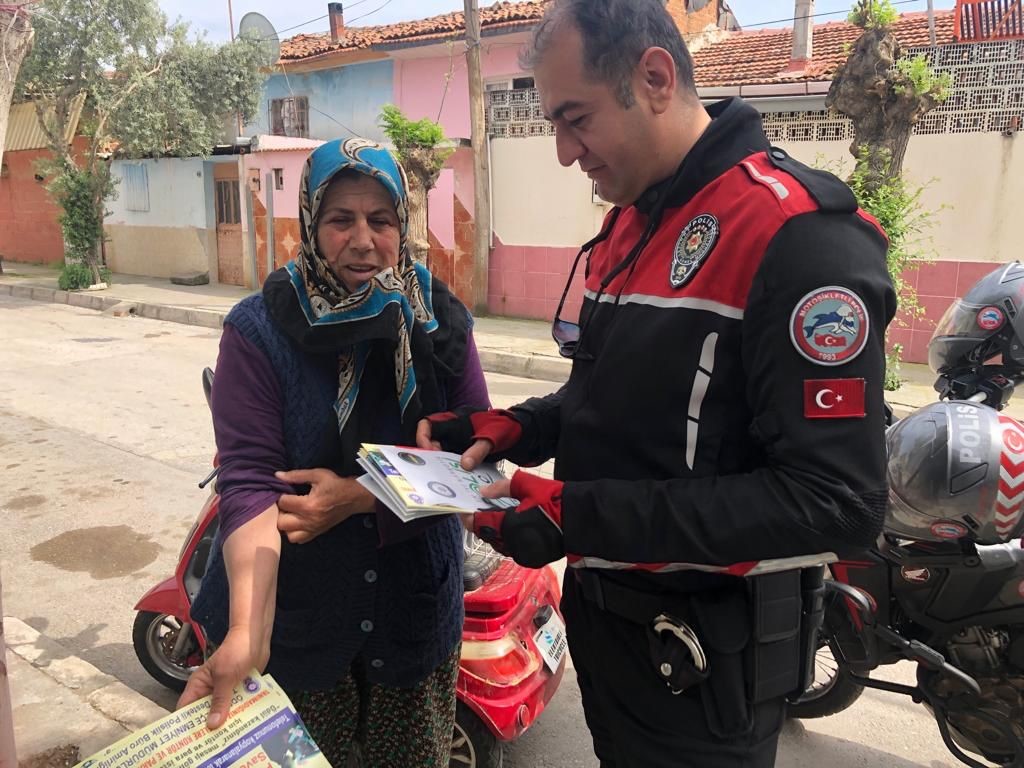 İZMİR’İN ÖDEMİŞ İLÇESİNDE POLİS EKİPLERİ ESNAF VE VATANDAŞLARA, EVDEN HIRSIZLIK,