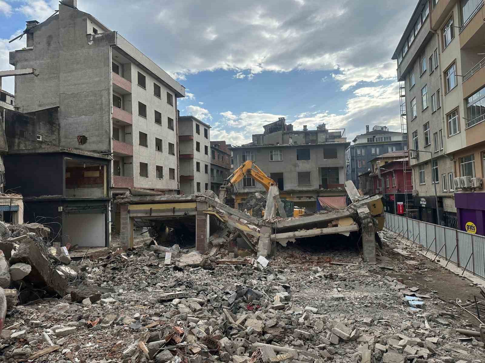 OF BELEDİYESİ'NİN TOPLU KONUT İDARESİ BAŞKANLIĞI (TOKİ) İLE BAŞLATTIĞI 'KENTSEL