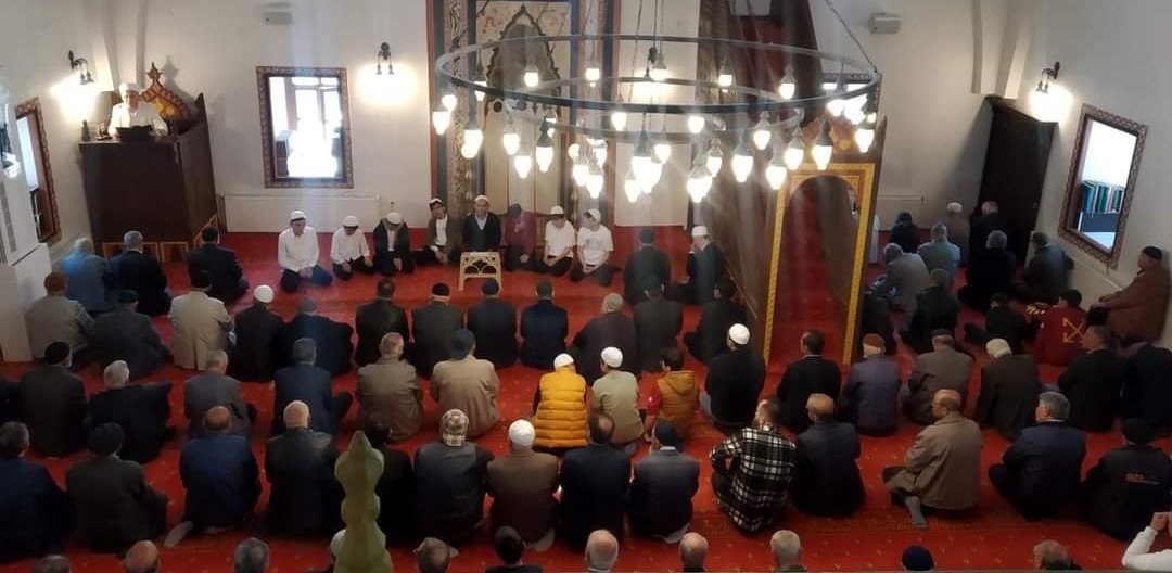DEPREMDE HAYATLARINI KAYBEDENLER İÇİN “ İMAM HATİP ORTAOKULU” ÖĞRENCİLERİ TARAFINDAN