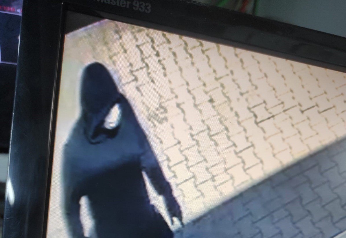 OTO BAKIM SERVİSİNE BAKIM İÇİN TESLİM EDİLEN ARACI ÇALDILAR