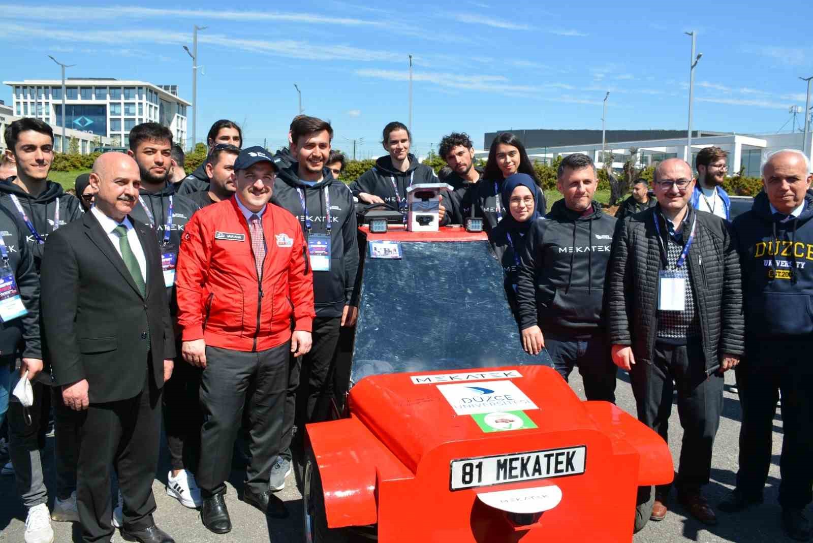 TEKNOFEST’TE 9. SIRADA YARIŞAN DÜZCE ÜNİVERSİTESİ MEKATEK TAKIMI İKİNCİ HAKKINI