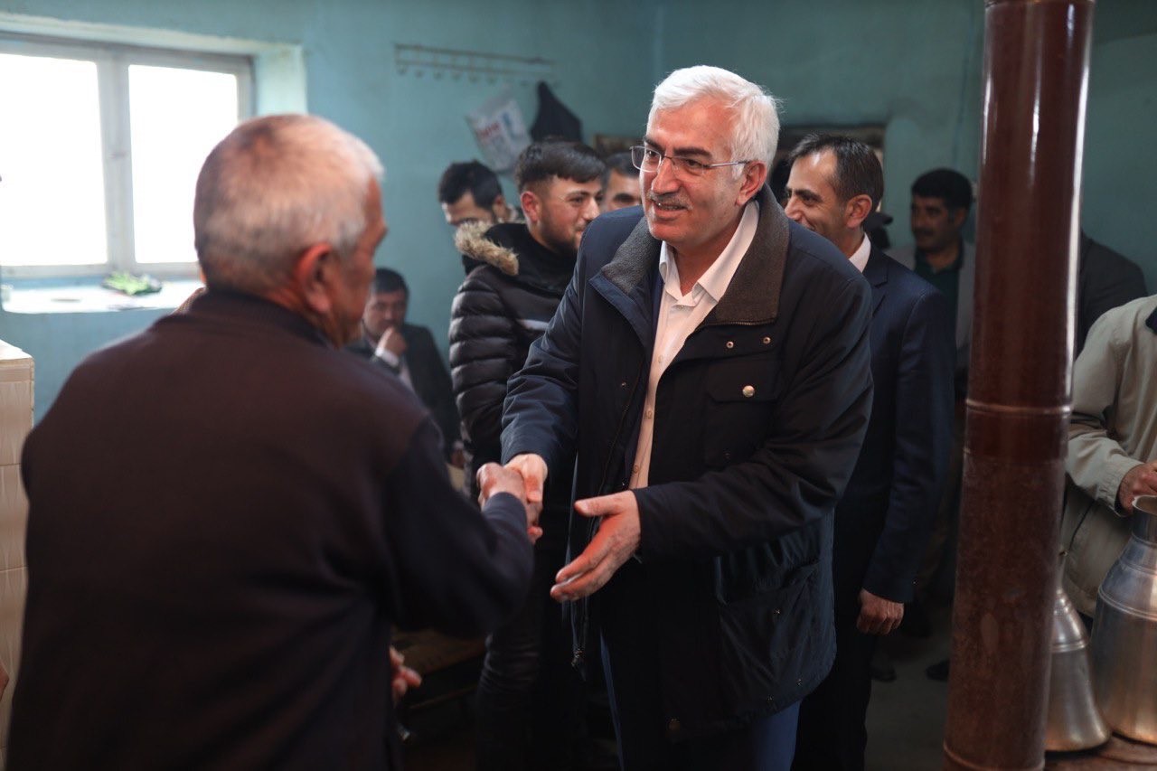 SEÇİM ÇALIŞMALARINI ARALIKSIZ SÜRDÜREN ERZURUM MİLLETVEKİLİ ADAYI MEHMET EMİN ÖZ,