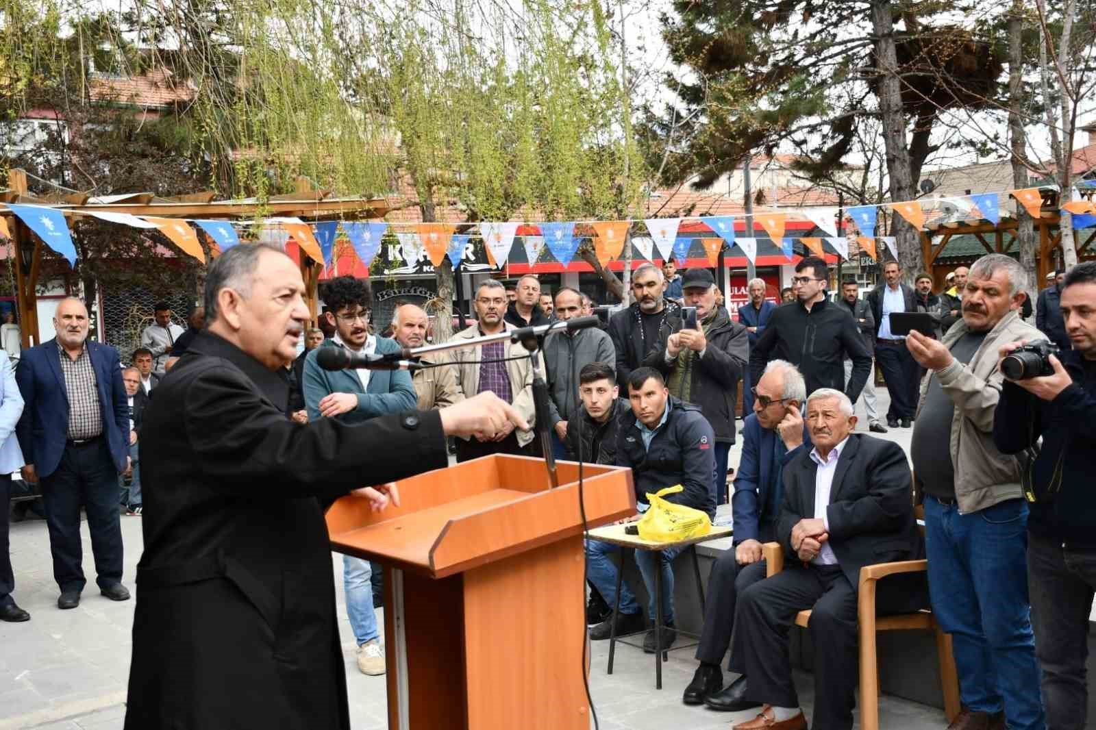 AK PARTİ GENEL BAŞKAN YARDIMCISI MEHMET ÖZHASEKİ VE AK PA