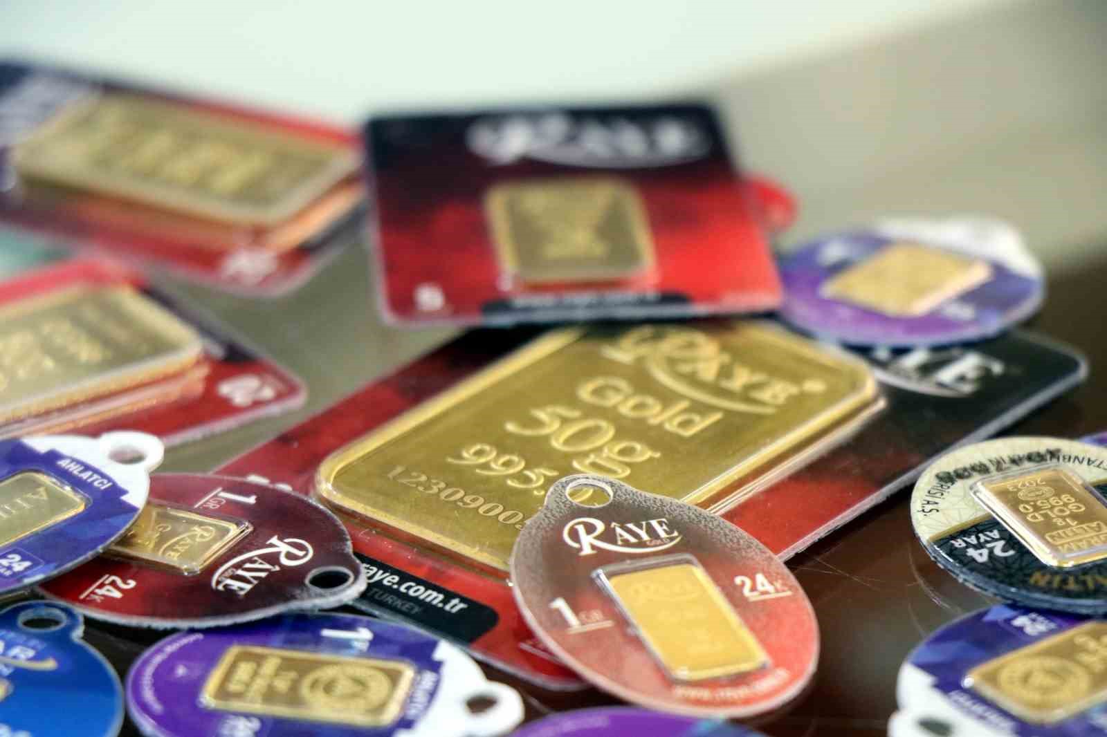 BİRKAÇ GÜNDÜR MERKEZ BANKASI’NIN AÇIKLADIĞI DÖVİZ FİYATLARI İLE SERBEST PİYASADA